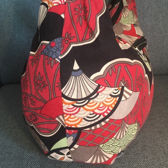 Colorful Zippered Handbag - Picture 3 of 5